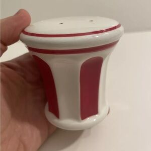 Williams Sonoma Popcorn Salt/Seasoning Shaker White Red Stripe 3" x 3"